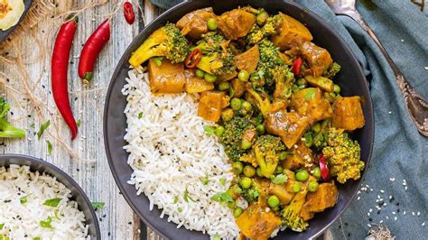 What 3 pantry staples add max Heartland flavor to quick dinners?