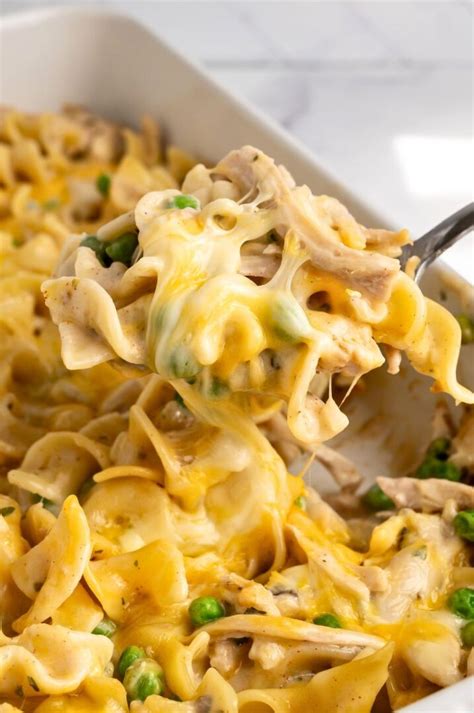 Family-Favorite Chicken Noodle Casserole - Yummy and fully