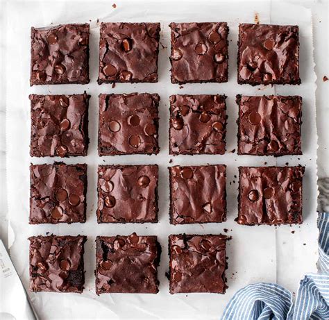 How to bake thick, chewy chocolate chip cookies with big flavor, not flat?