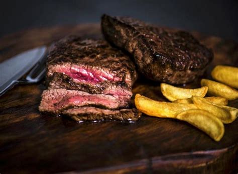 How To Sear Meat: Here's Everything You Need To Know