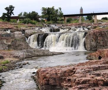 Heartland flavors, fast: What shortcuts ensure big taste for quick dinners?