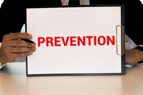 How to prevent soggy fruit pie bottoms & get a perfectly flaky crust?