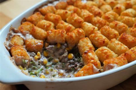 Classic Minnesotan Tater Tot Hotdish - Emmymade