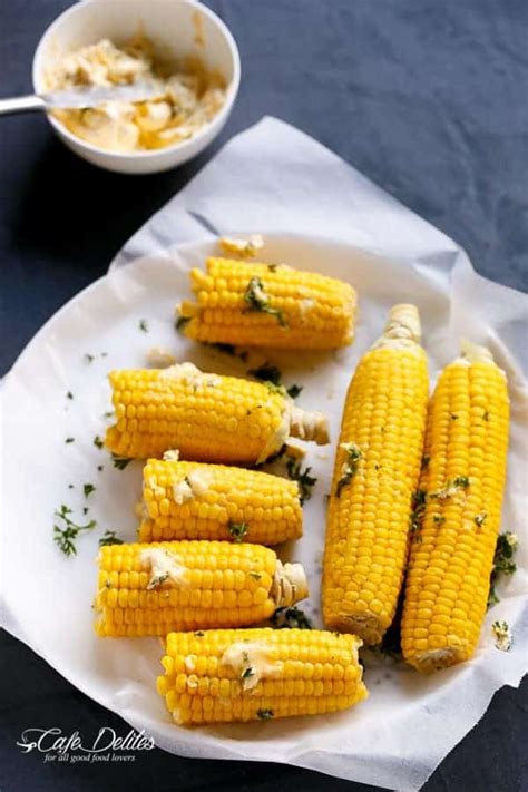 Corn On The Cob With Garlic Butter - Cafe Delites