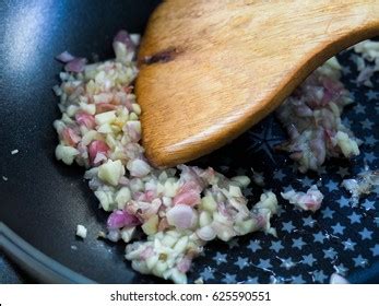 Sauteed Garlic Shallots Frying Pan Stock Photo 625590551 | Shutterstock
