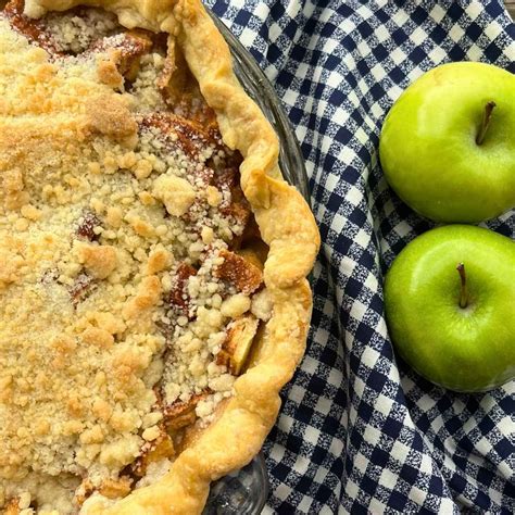 Soggy pie? How to bake a truly flaky bottom crust for fruit pies?