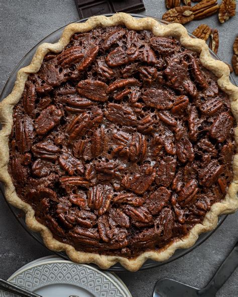 How to prevent soggy bottom pie crusts for perfect Heartland fruit pies?