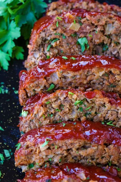 Classic Meatloaf Recipe | Mantitlement