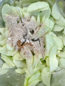 Flaky, not soggy, apple pie crust tips?