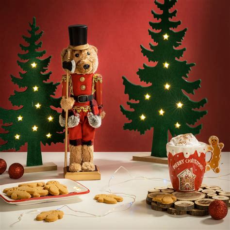 How do you infuse traditional Heartland seasonal specials with fresh, bold flavor twists?